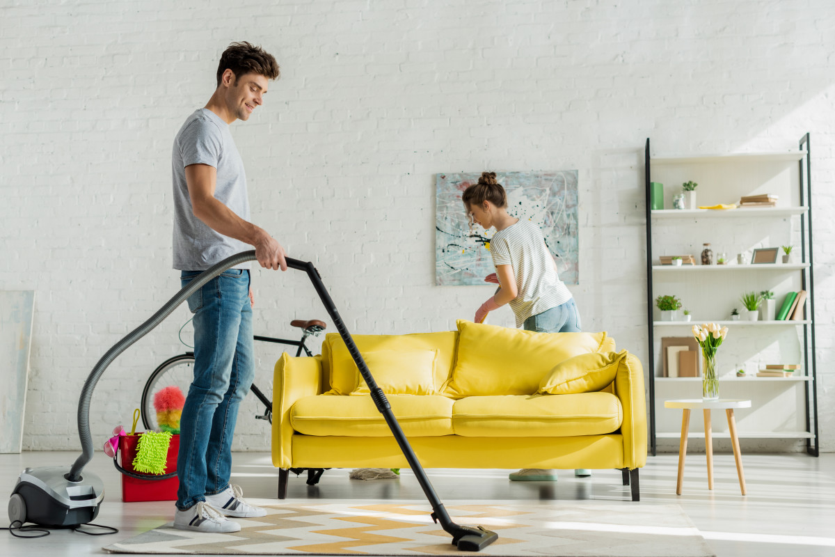 Yelki Bayan Temizlikçi